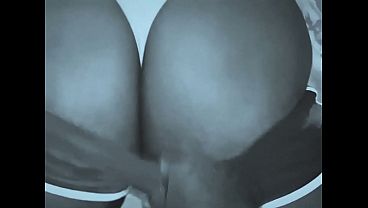 Evangélica de bunda grande, chupando pica e dando o cu