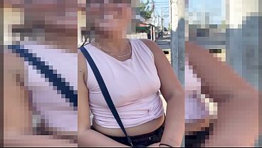 Sexo amateur con MILF que conocí en la calle acaba en creampie anal
